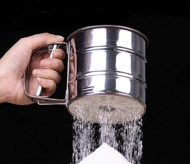 Premium Stainless Steel Flour Sifter – Handheld Baking Flour Strainer with Easy Squeeze Handle